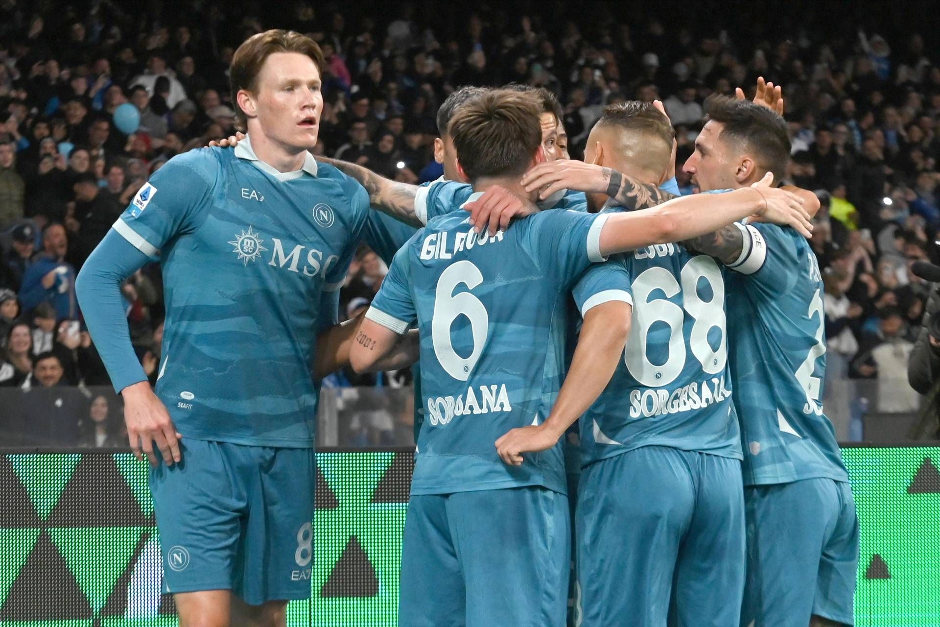 Monza-Napoli 0-1: McTominay aggancia l'Inter in testa alla classifica