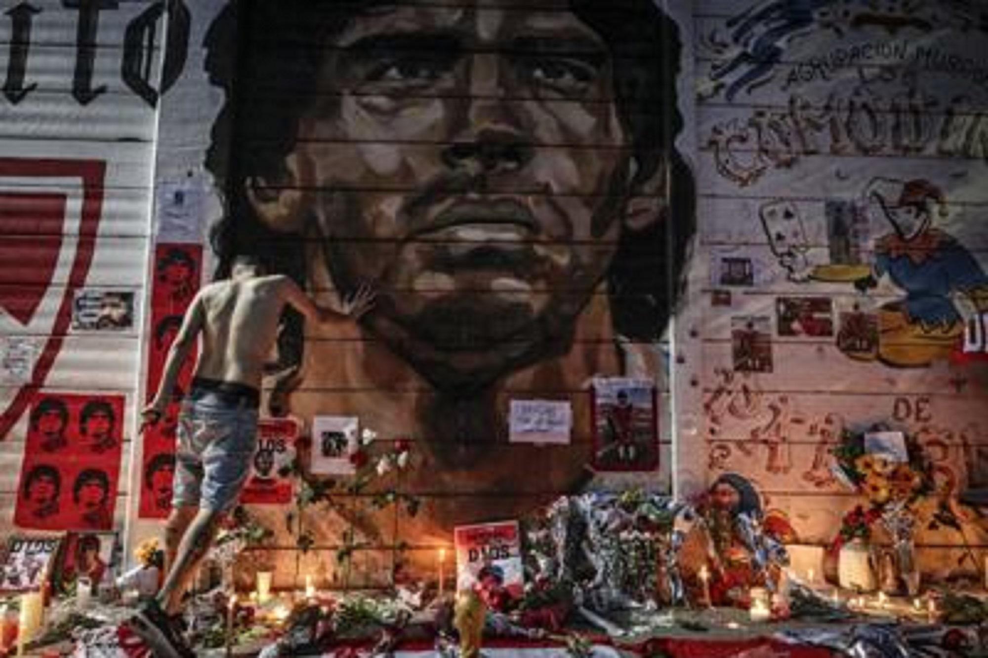 Morte Maradona, 8 persone a processo per omicidio