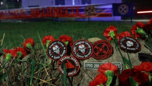 Morte Prigozhin, memoriale improvvisato davanti sede Wagner a San Pietroburgo