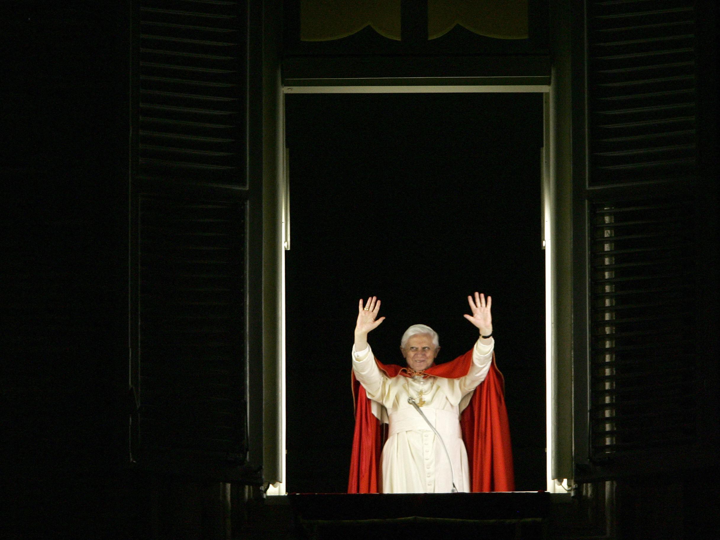 Morte Ratzinger, la Cei invita a celebrare messe in suffragio nel Paese