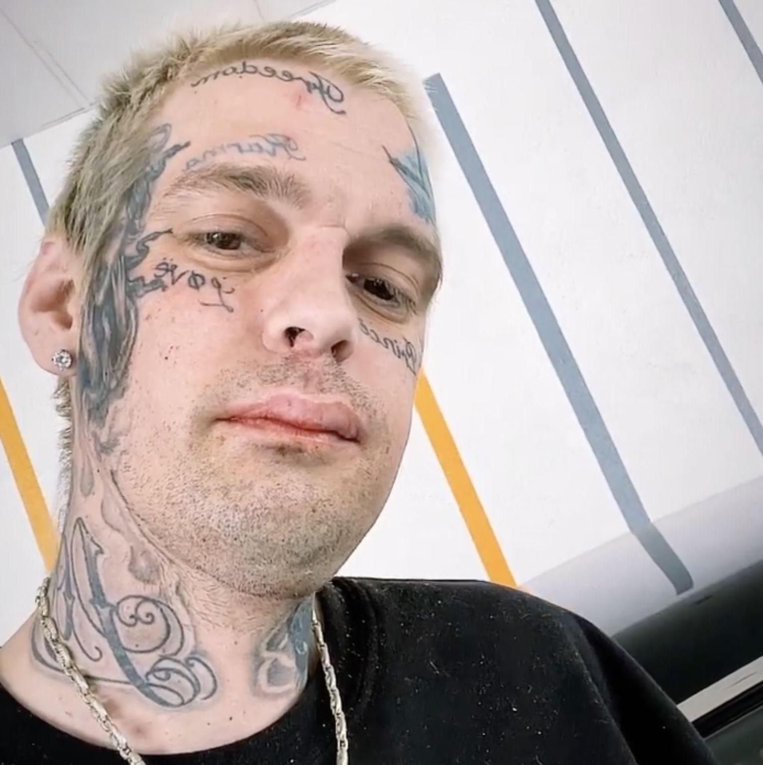 Morto Aaron Carter, cantante e fratello di Nick dei Backstreet Boys