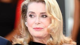 Mostra Venezia, Catherine Deneuve Leone d'Oro alla carriera
