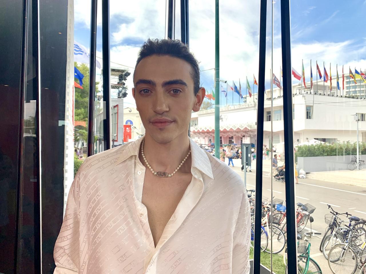 Mostra Venezia, Michele Bravi: "Festival attento a diritti civili ma c'è ancora tanto da fare"