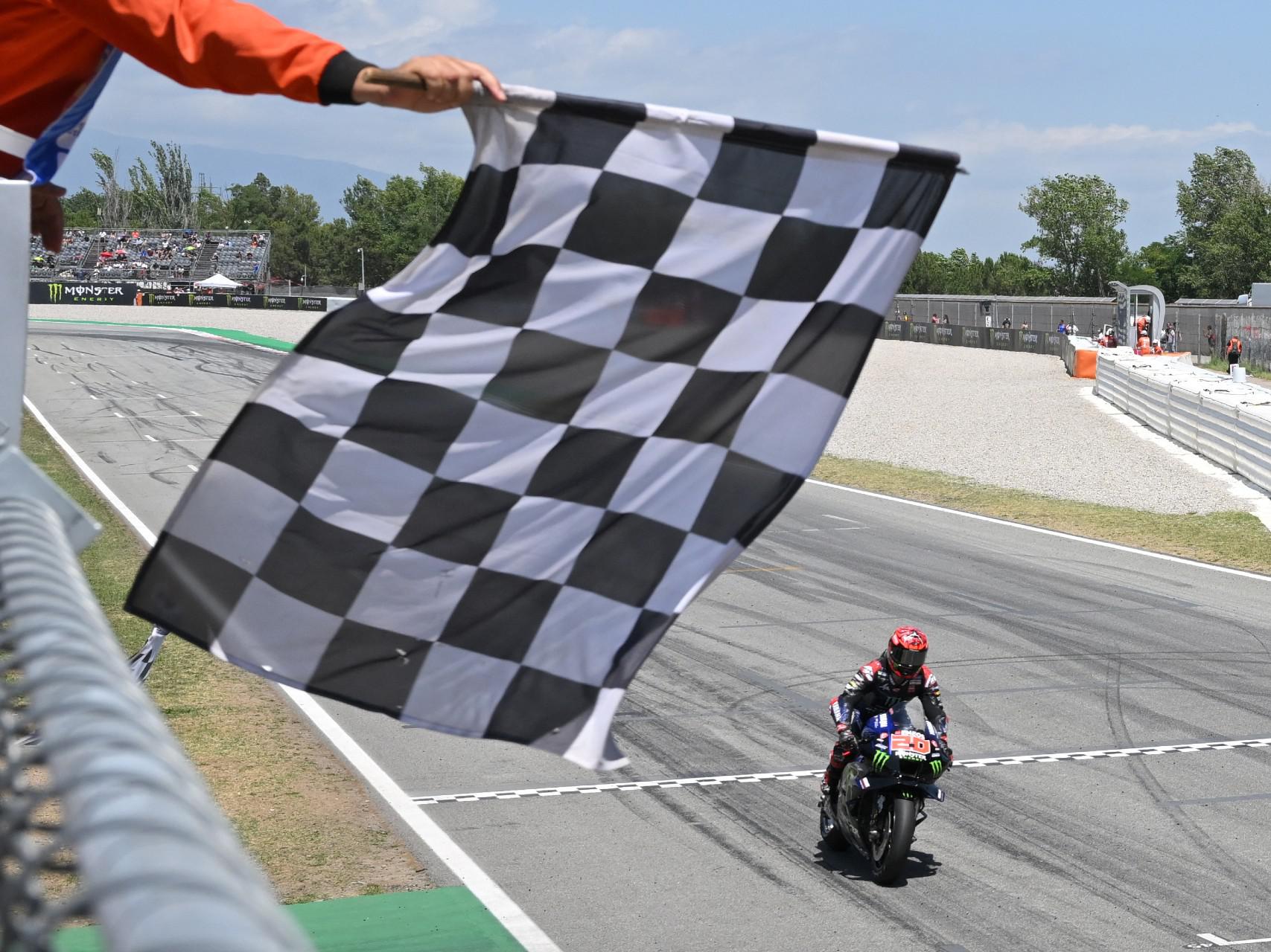 MotoGp Catalunya, trionfa Quartararo e Bagnaia subito out