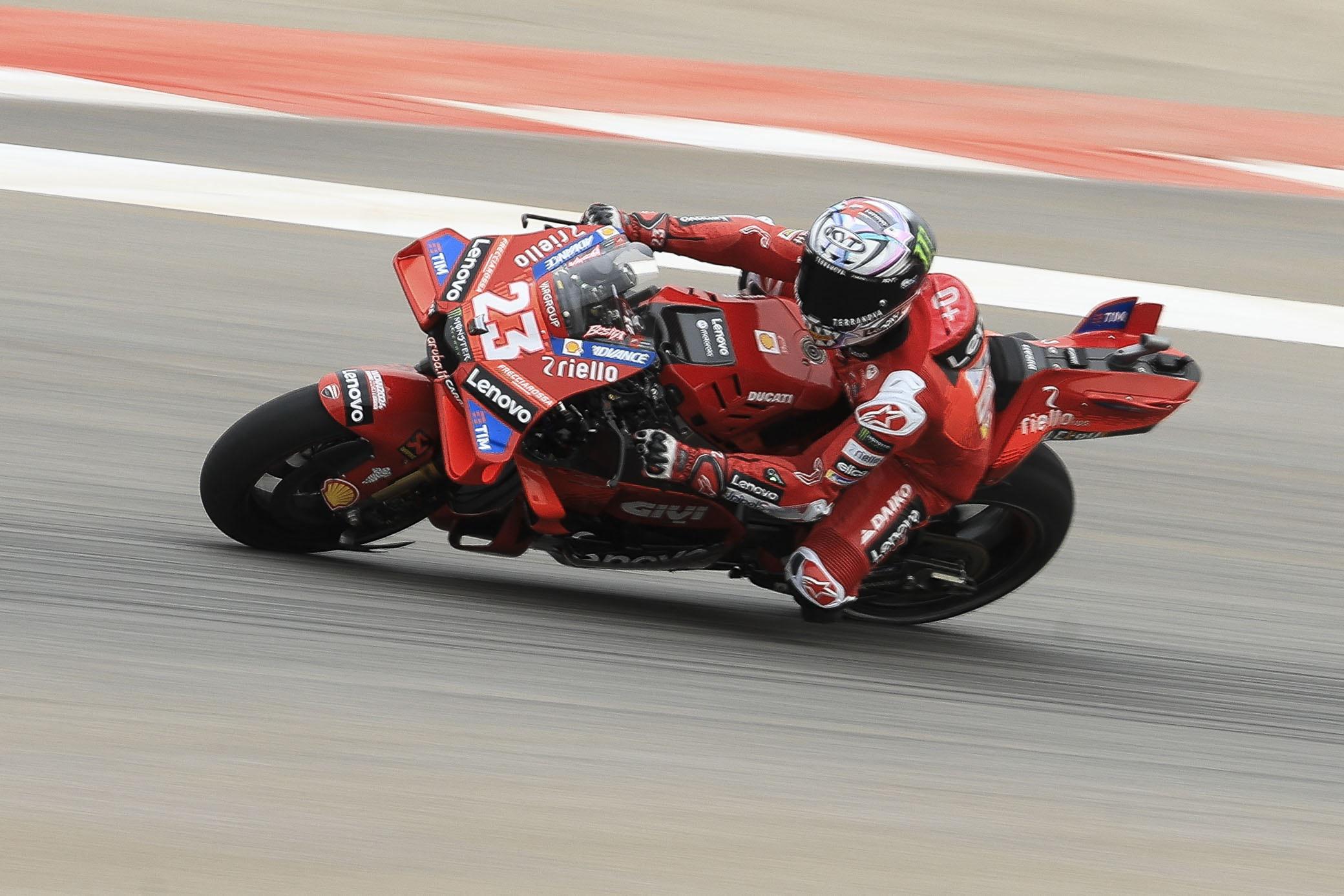 MotoGp Portogallo, Bastianini in pole davanti a Vinales e Martin