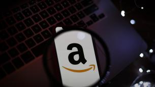 Multa da 200 milioni per Amazon e Apple: ecco perché
