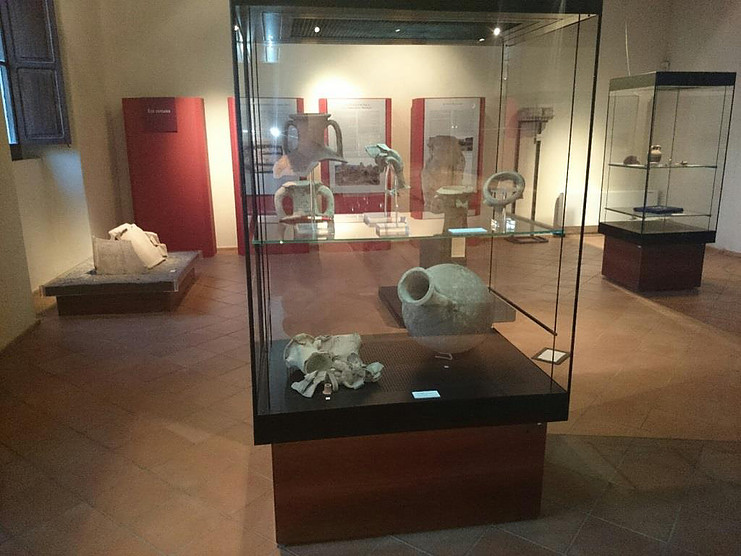 Una sala del Museo archeologico lametino