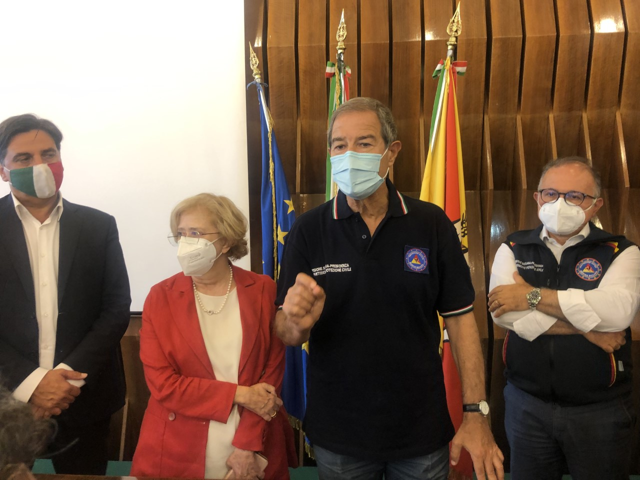 Musumeci: "La politica ha delle colpe ma gli sciacalli di più"