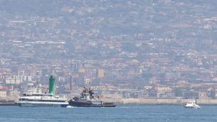 Napoli, aliscafo va a sbattere contro il molo: 28 feriti