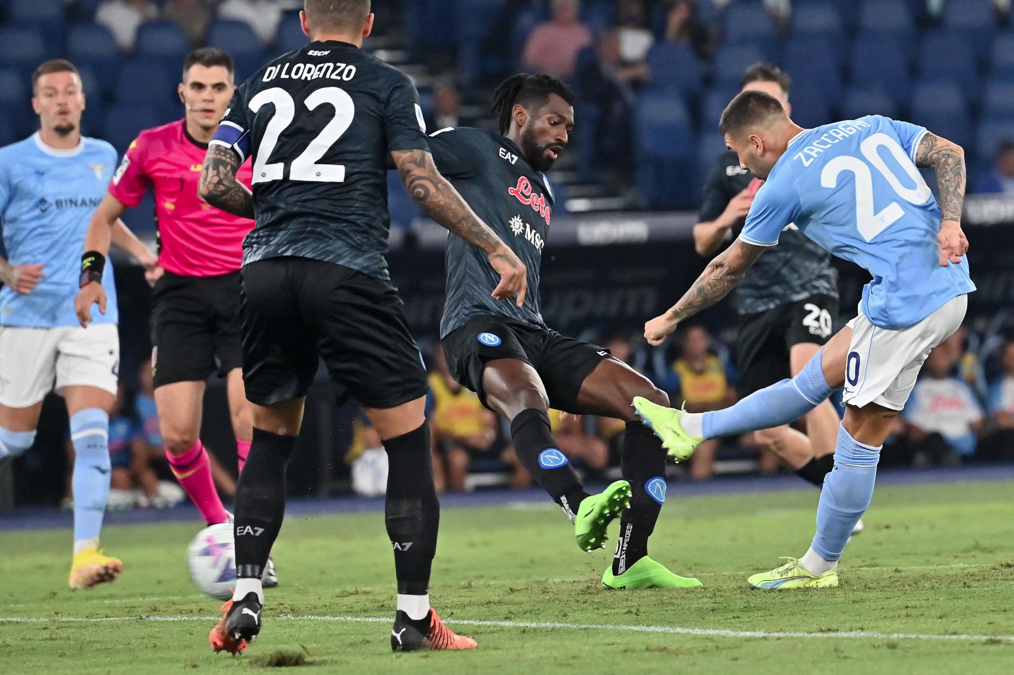 Napoli batte 2-1 la Lazio in rimonta