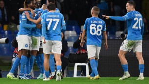 Napoli-Cagliari 2-1, decidono i gol di Osimhen e Kvaratskhelia