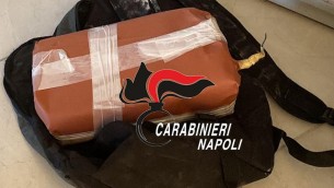 Napoli, in casa bomba in grado di polverizzare un camion: arrestato