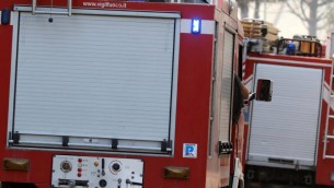 Napoli, incendio a Fuorigrotta: colonne di fumo nero, evacuata l'università