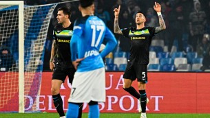 Napoli-Lazio 0-1, gol di Vecino: la capolista si ferma
