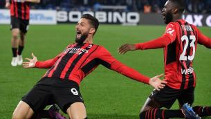 Napoli-Milan 0-1, gol di Giroud e rossoneri tornano in vetta