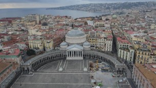 Napoli, nuove tariffe per la tassa di soggiorno: entreranno in vigore da marzo 2025