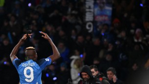 Napoli-Roma 2-1, azzurri allungano in vetta