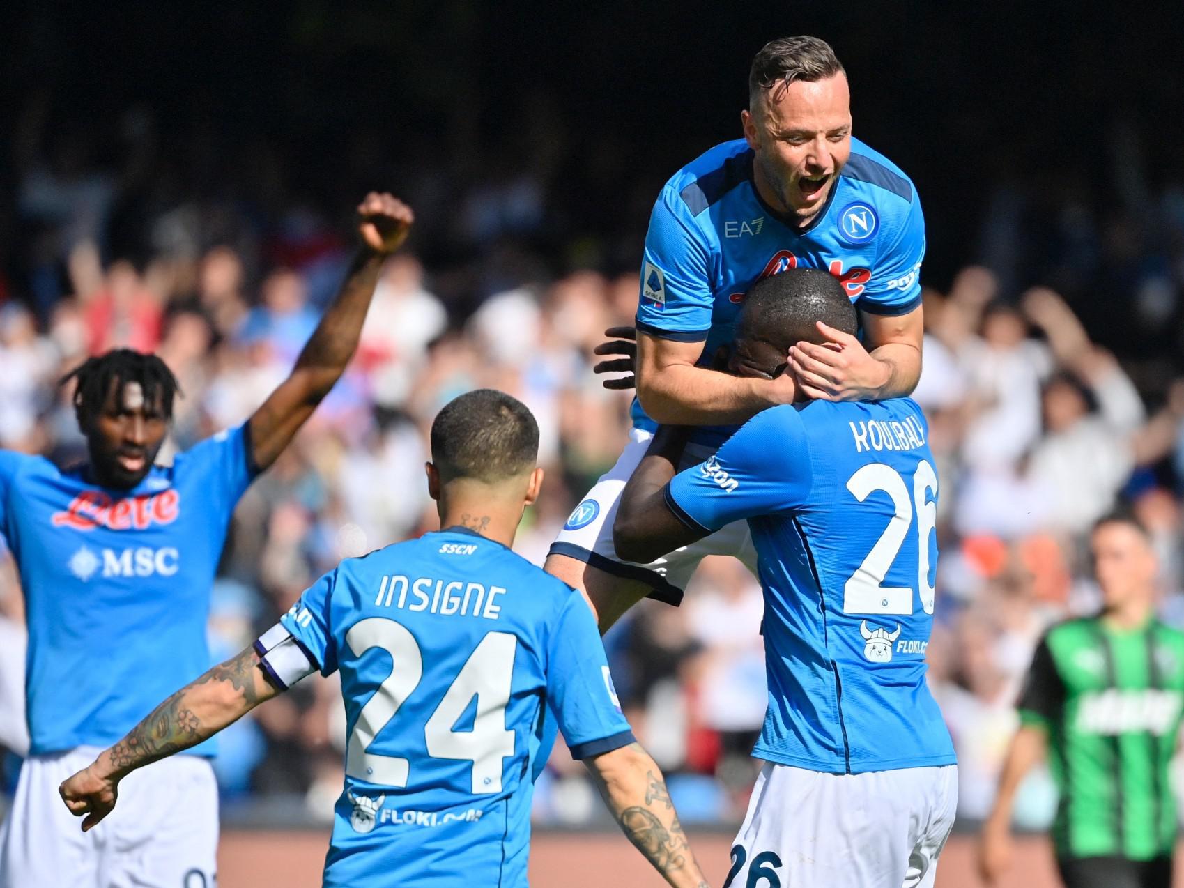 Napoli-Sassuolo 6-1, show azzurro