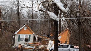 Nashville colpita da serie di tornado, sei morti e decine di feriti