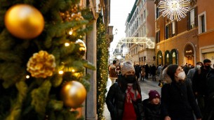 Natale stressa 1 italiano su 3, psicologi: "Si amplificano disagi"