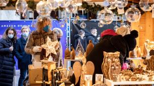 Natale, sui regali pesano caro-bollette e inflazione