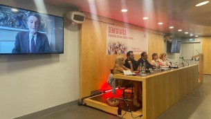 Natalità, Fontana: "Immigrazione è una soluzione ma non unica, cercare soluzioni da interno"