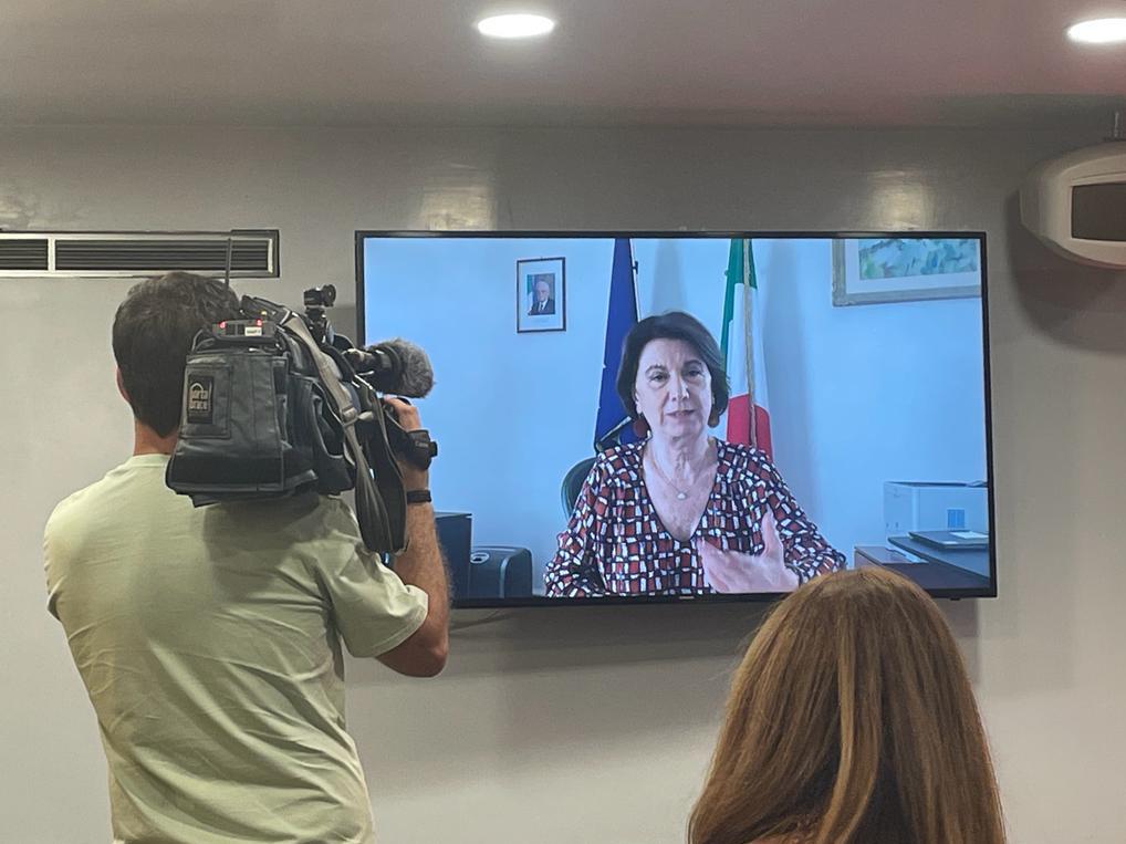 Natalità, Roccella: "Sostenere la donna e l'uomo che vogliono figli, cultura diversa su maternità"