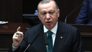 Nato, Erdogan: "Rischi per sicurezza da ingresso Svezia e Finlandia