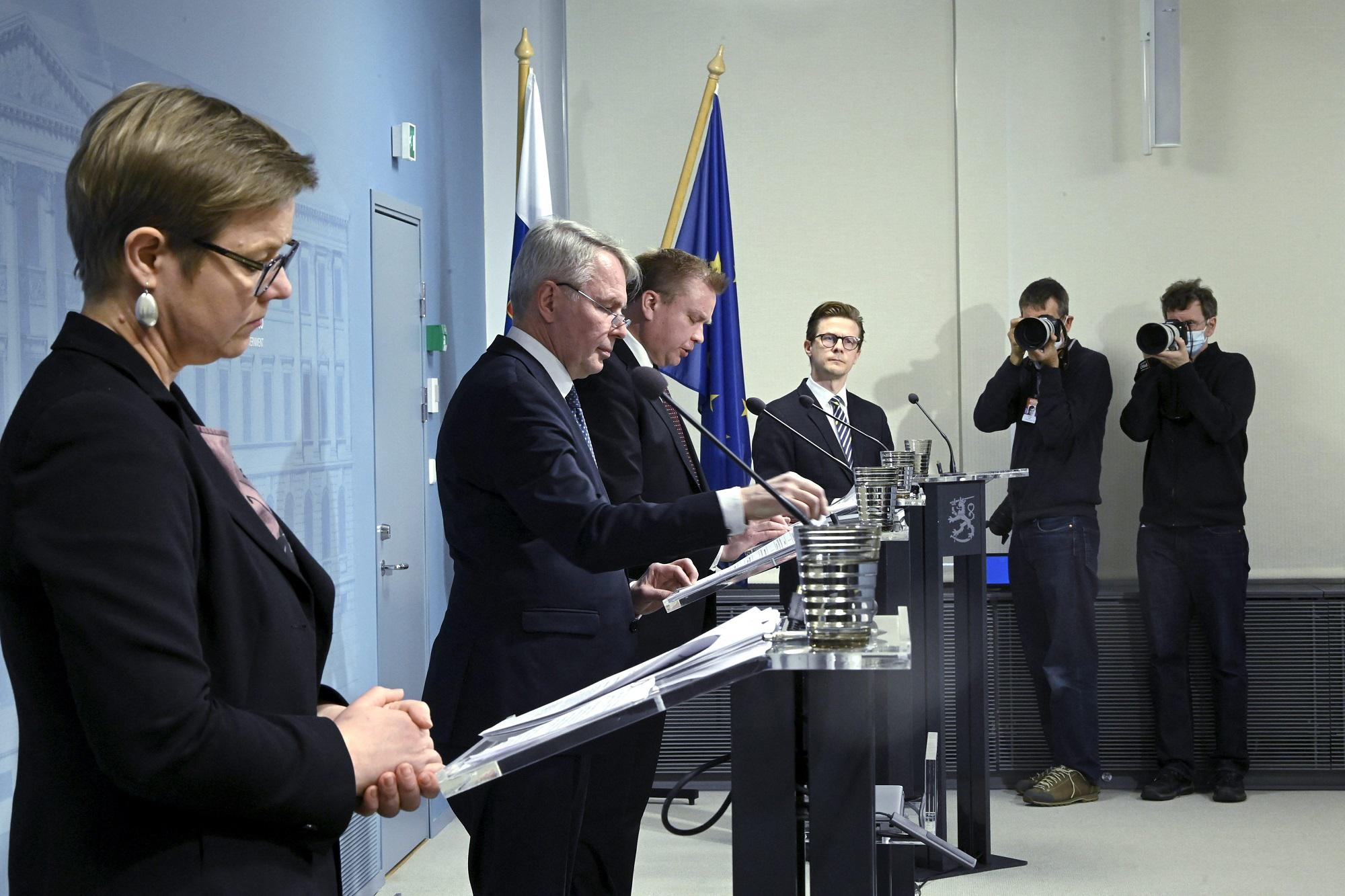 Nato, Parlamento Finlandia vota a favore adesione