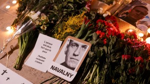 Navalny, tutte le domande sulla morte: dal cuore al veleno, le ipotesi