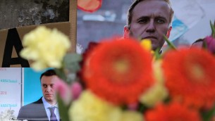 "Navalny ucciso con un pugno al cuore"