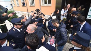 Neonata ritrovata a Cosenza, la piccola Sofia e la mamma lasciano la clinica