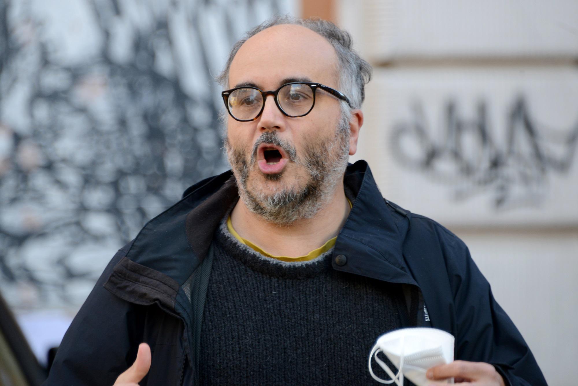 "Neonazisti? Bisogna picchiarli", bufera su Raimo: Sasso annuncia interrogazione