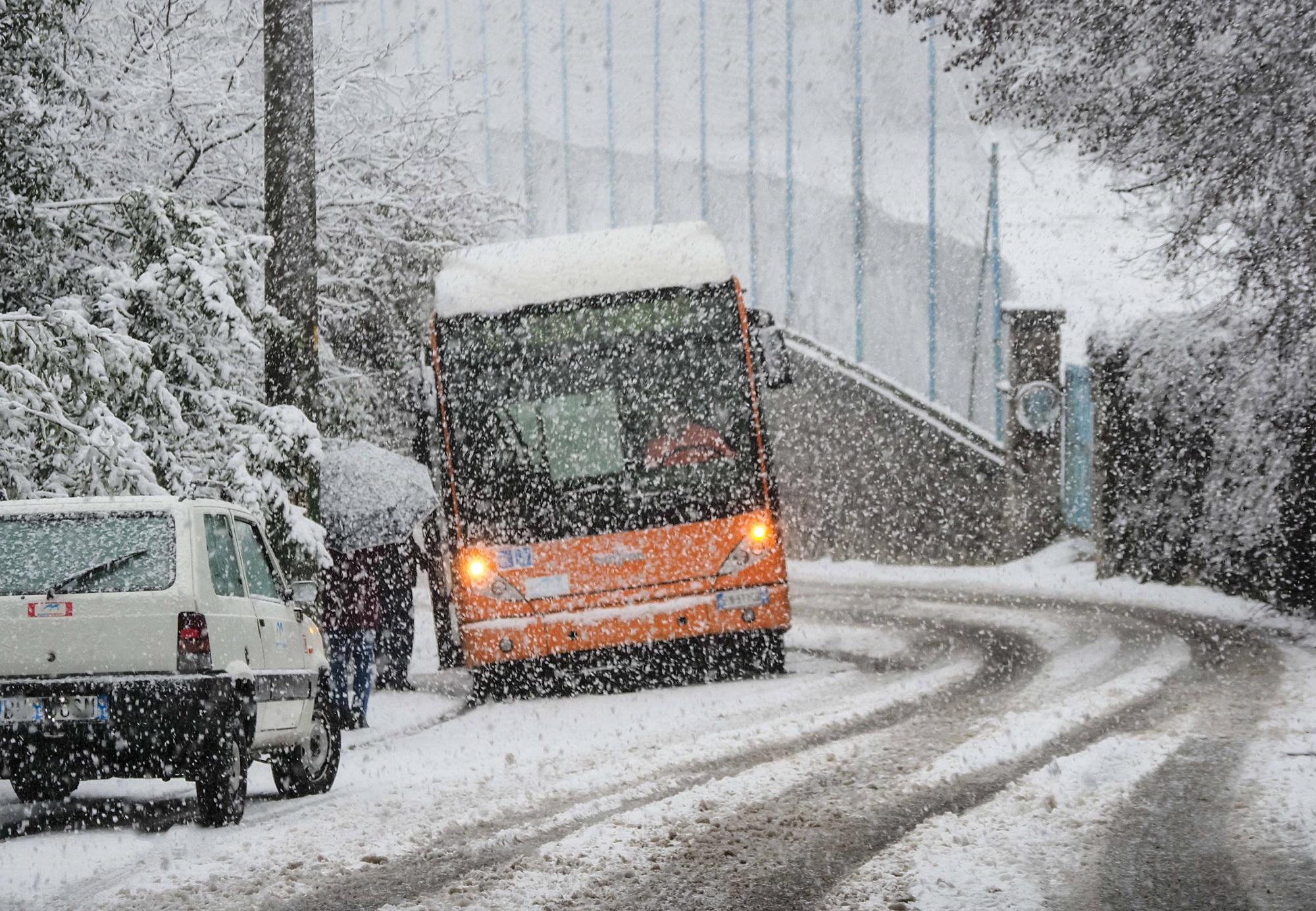 Neve e gelo sull'Italia, allerta meteo per 9 Regioni