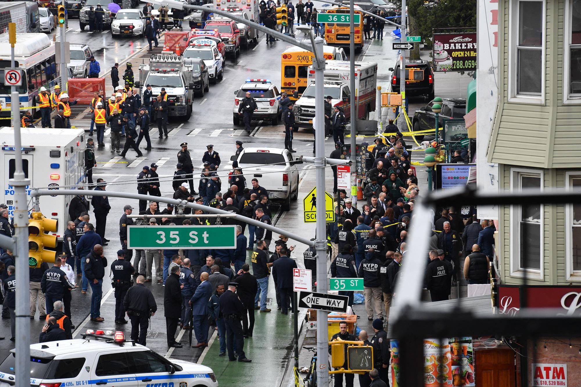 New York, spari in metro: così su YouTube sospetto preannunciava attacco