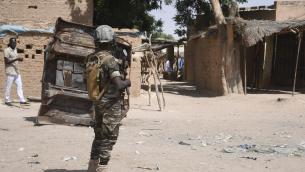 Niger, brucia una scuola: decine di bimbi morti e ustionati