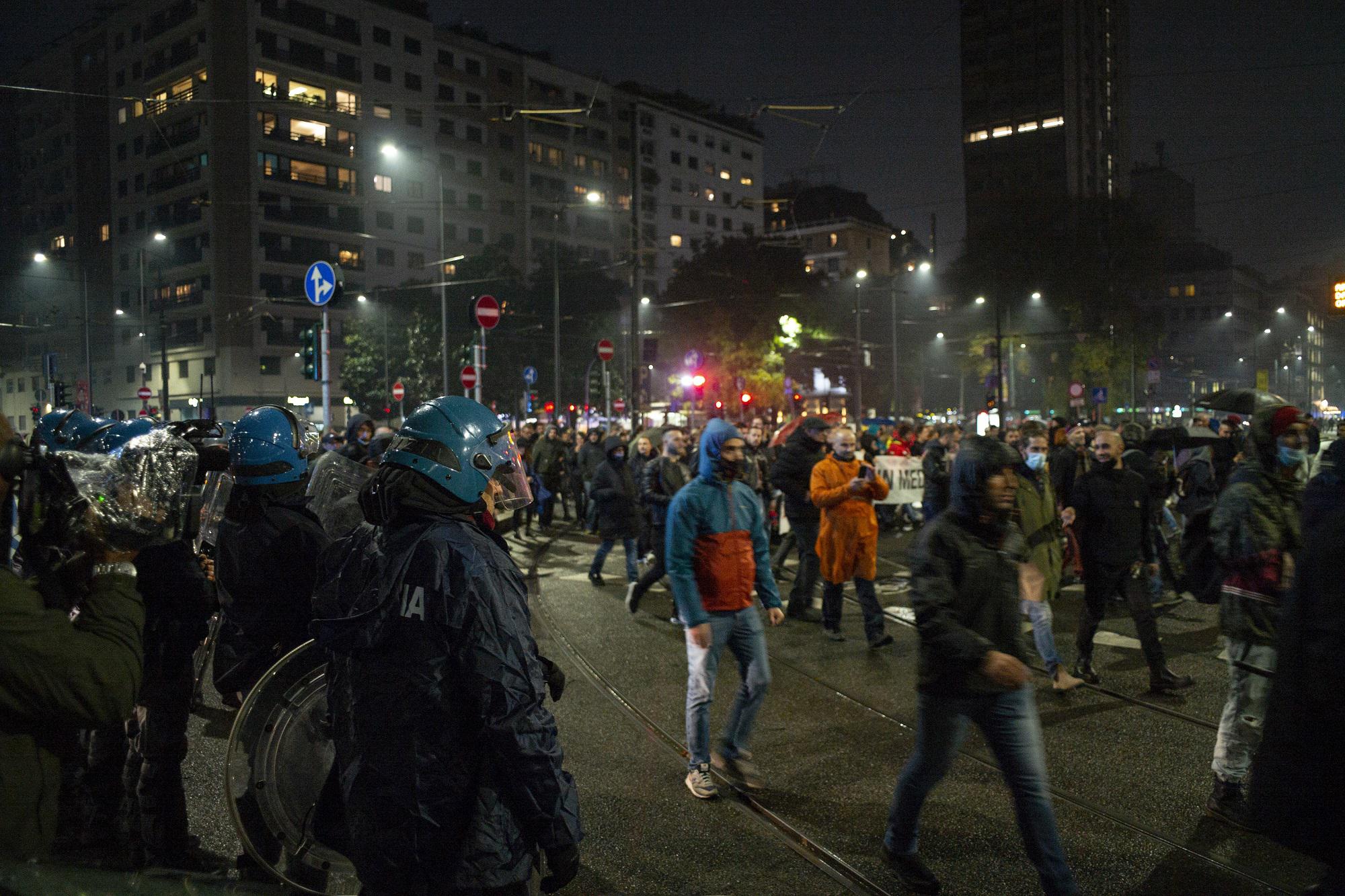 No green pass Milano, manifestazione domani: questore fissa orario
