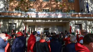 No green pass Roma, assalto alla Cgil: il sindacato apre le sedi