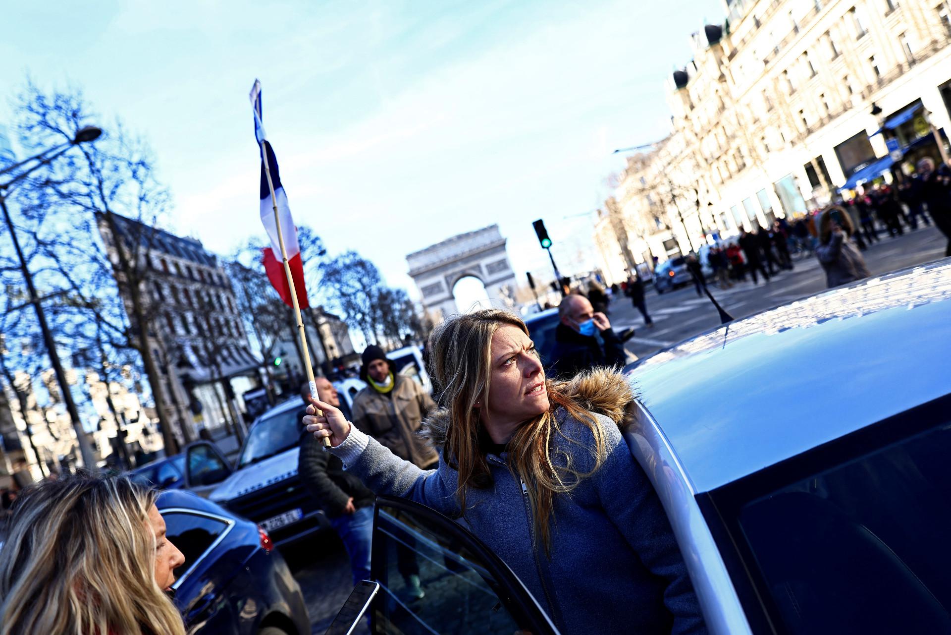 No vax in Francia, oltre 32mila oggi in piazza