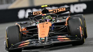 Norris vince Gp Abu Dhabi davanti alle Ferrari, McLaren conquista Mondiale Costruttori
