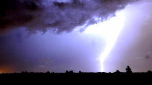 Nubifragi e maltempo estremo, è allerta sull'Italia: le previsioni meteo