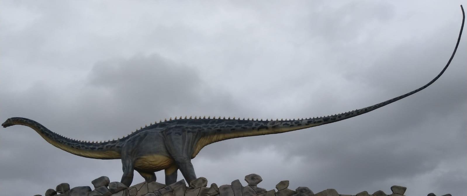 Nuova scoperta sui dinosauri, le loro code armi ma non si muovevano a velocità supersonica