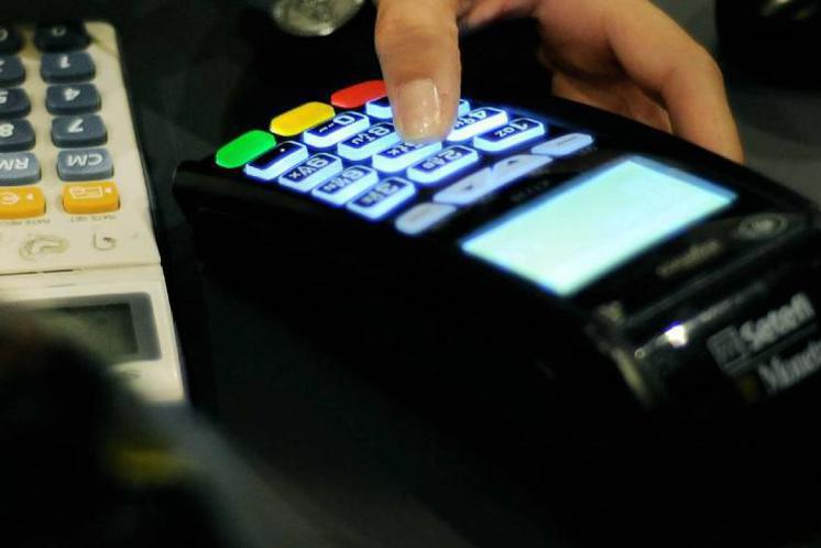 Obbligo Pos dai 60 euro, pagamenti con carta e bancomat: cosa cambia