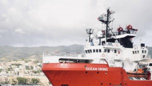 Ocean Viking, Ue chiede sbarco immediato dei migranti a bordo
