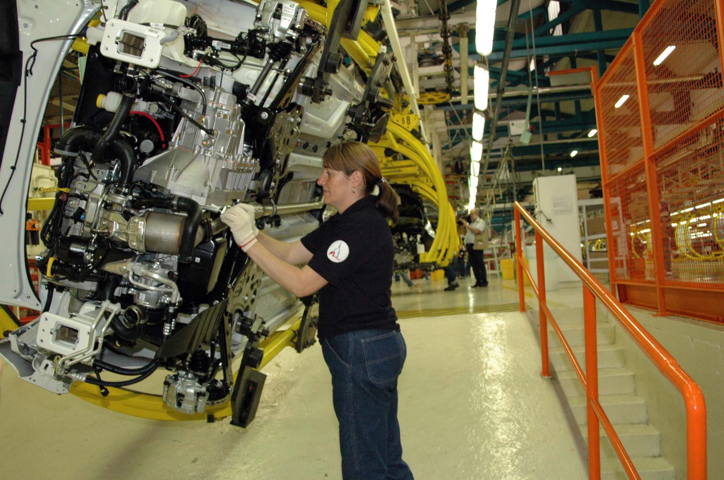 Ocse, rallenta la crescita dell'Italia: pil frena a +0,7% nel 2023 e 2024