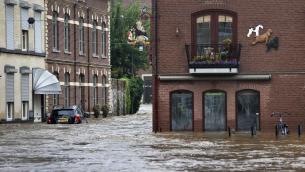 Olanda, rischio inondazioni a Maastricht: evacuazione per 10mila persone
