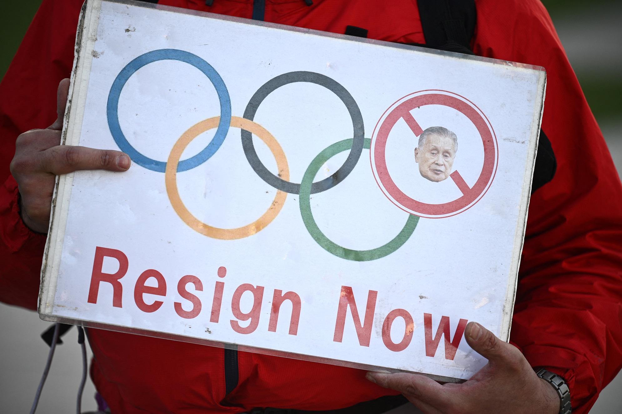Olimpiadi Tokyo, frasi sessiste: si dimette presidente