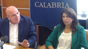 Il presidente Mario Oliverio e Federica Roccisano, assessore regionale alla Scuola, lavoro, welfare e politiche giovanili