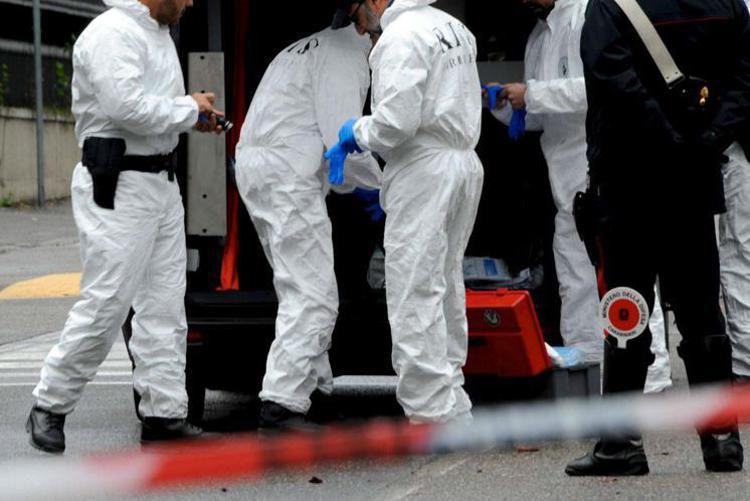 Omicidio a Pavia, uomo ucciso e abbandonato in strada: ascoltato l'amico