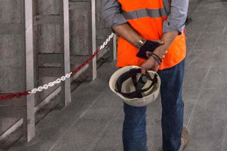 Operaio travolto e ucciso mentre lavorava sull'A14